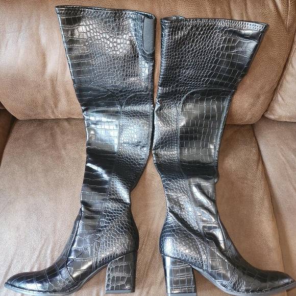 HTF Sassy Fierce Sexy Marc Fisher OTK Black Croc Embossed Boots - Picture 11 of 16